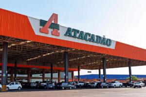 Vagas Operacionais no Atacadão: Cargos Disponíveis, Salários, Rotina e Como se Destacar
